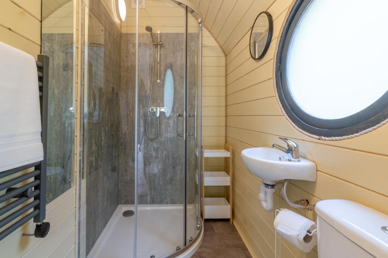 Вилла Laburnum Farm Estate Alderton  Экстерьер фото
