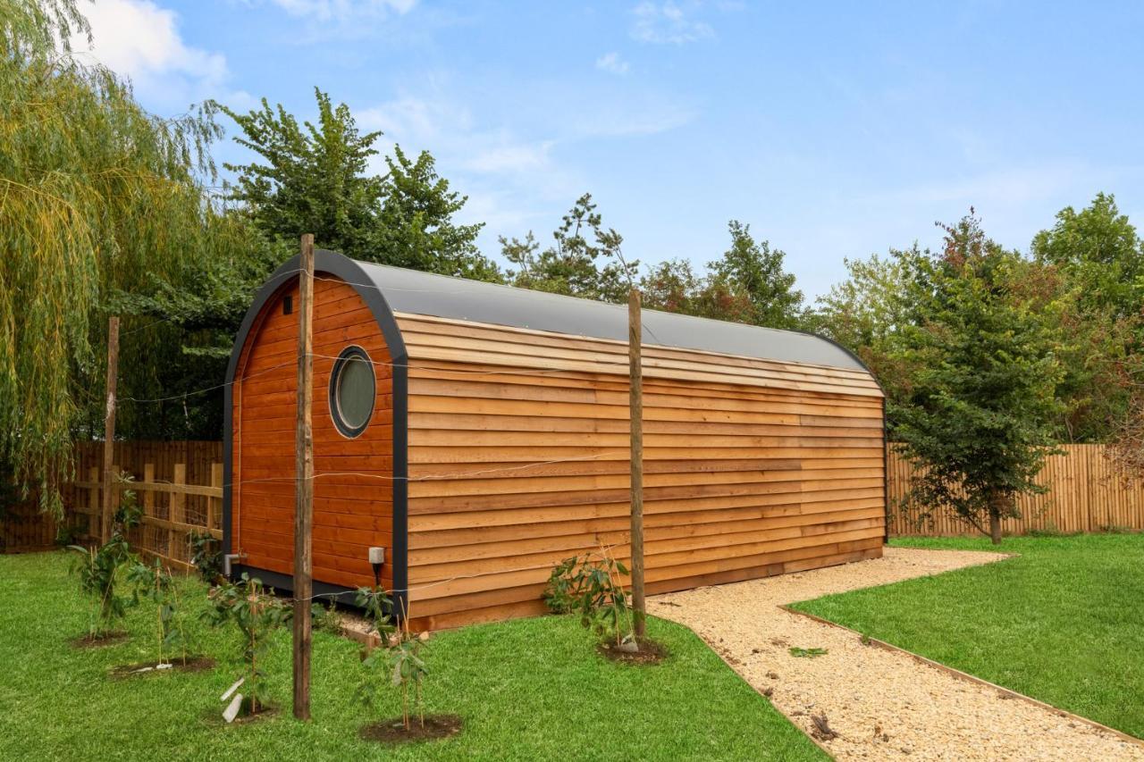 Вилла Laburnum Farm Estate Alderton  Экстерьер фото