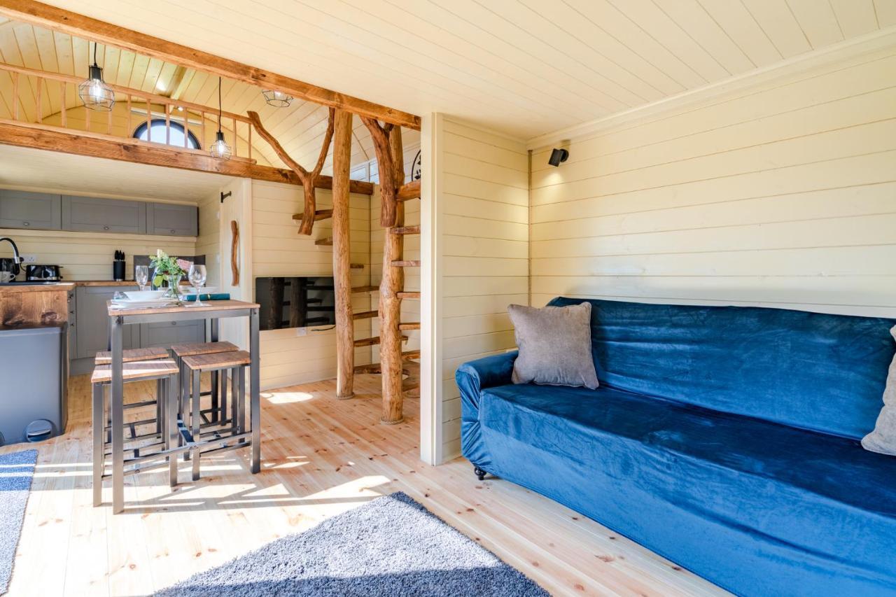 Вилла Laburnum Farm Estate Alderton  Экстерьер фото