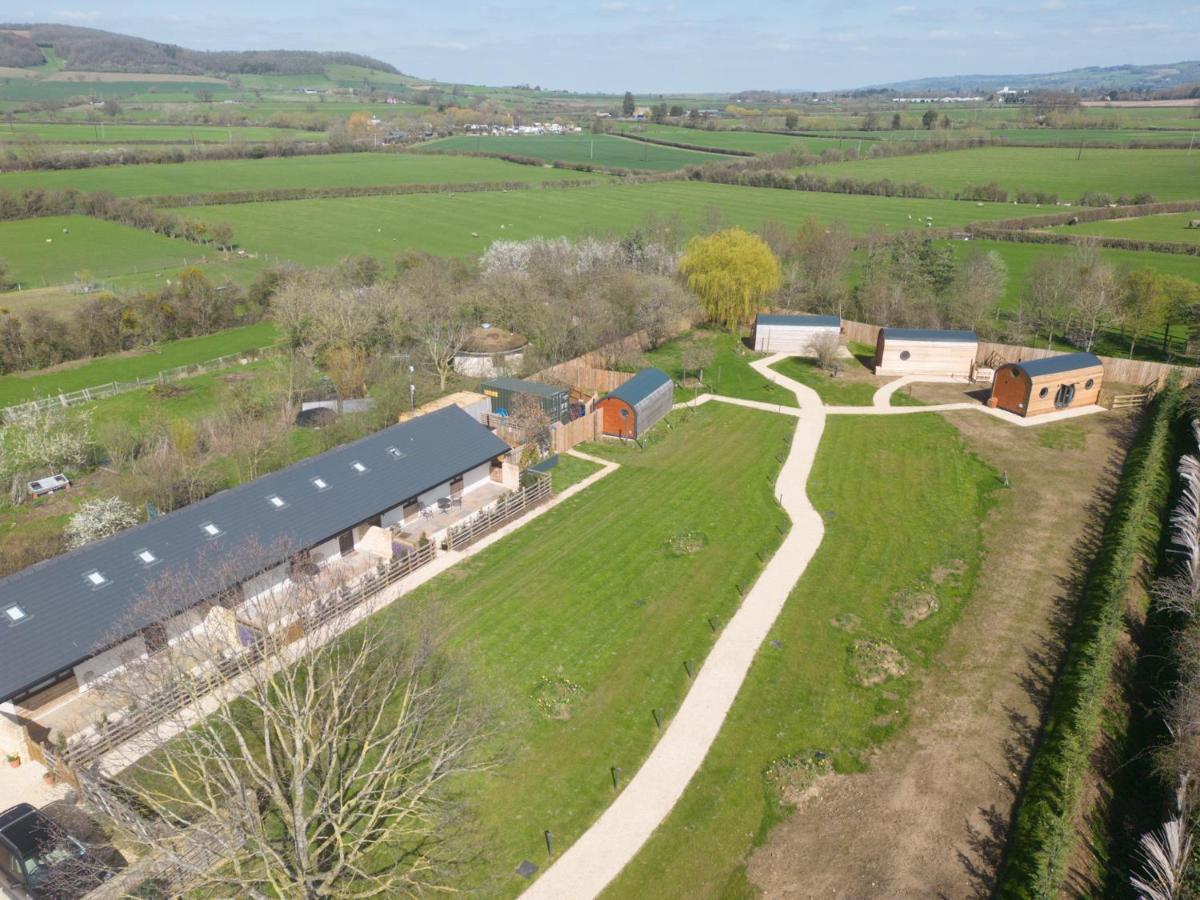 Вилла Laburnum Farm Estate Alderton  Экстерьер фото