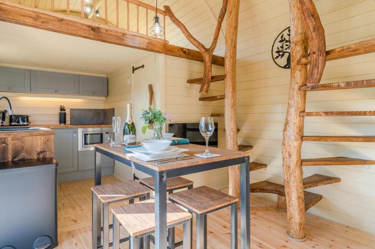 Вилла Laburnum Farm Estate Alderton  Экстерьер фото
