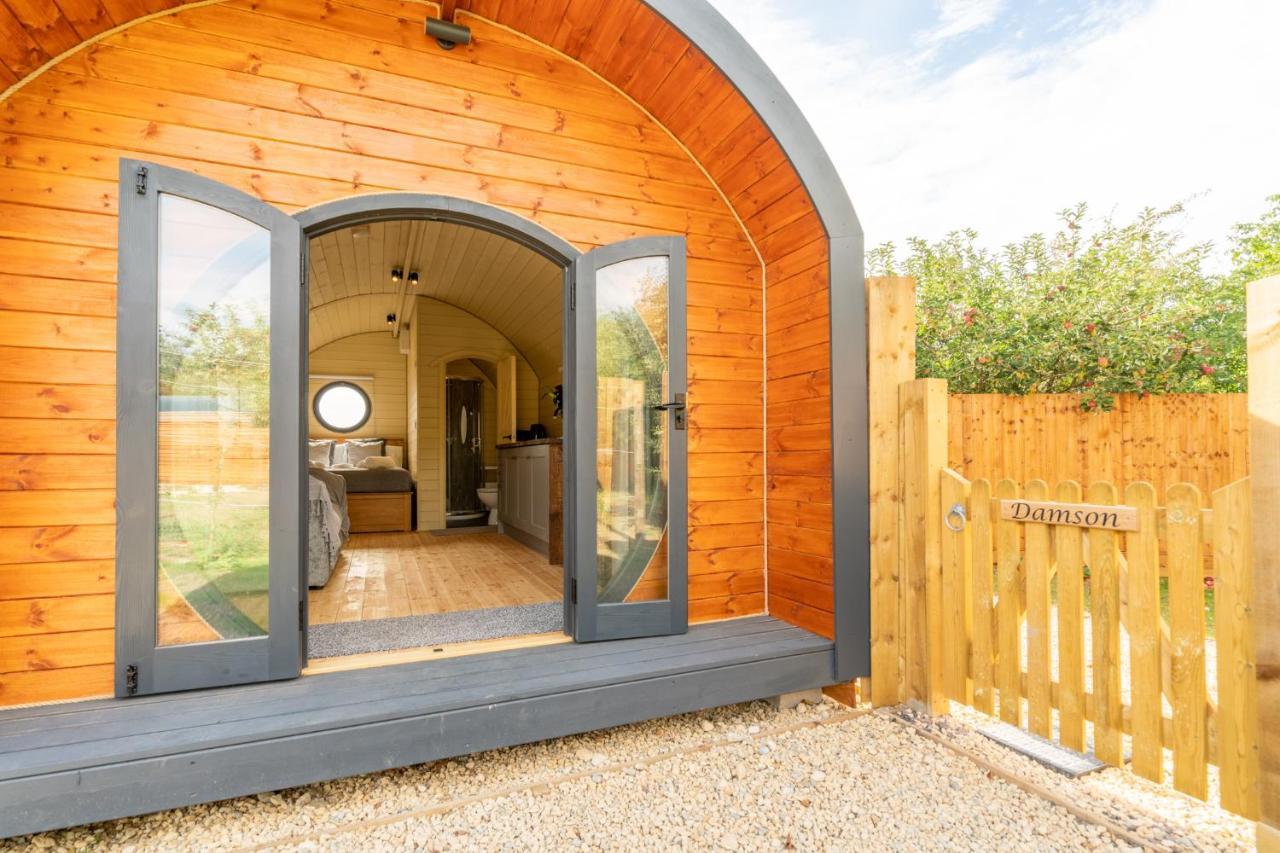 Вилла Laburnum Farm Estate Alderton  Экстерьер фото