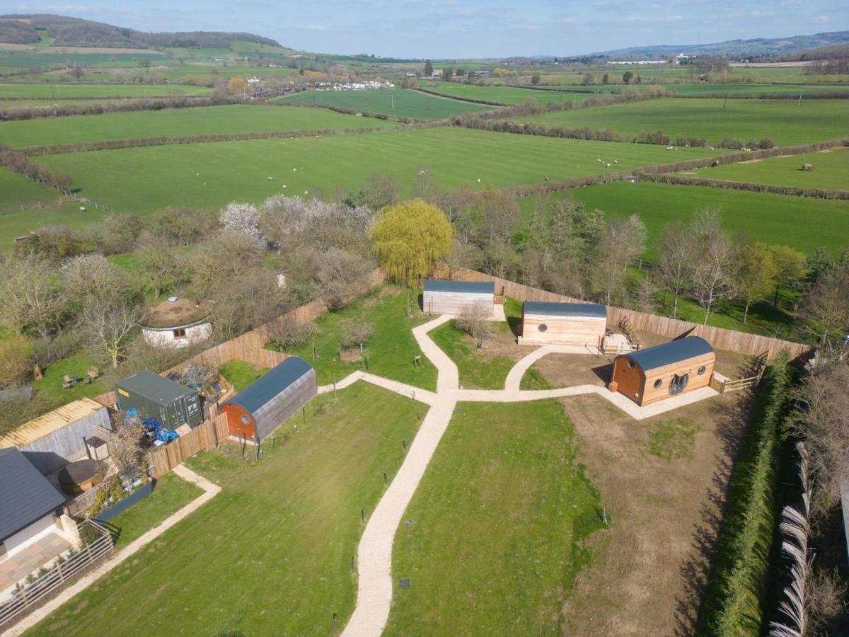 Вилла Laburnum Farm Estate Alderton  Экстерьер фото